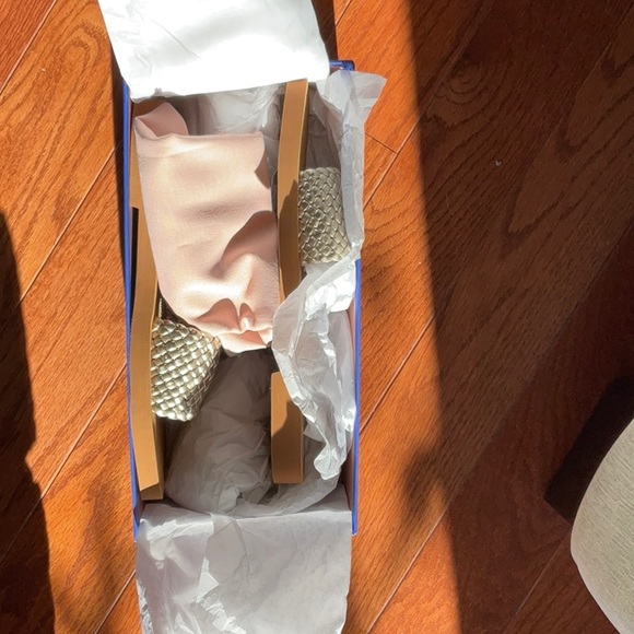 NIB Stuart Weitzman Wova Sandal sz 6 - Picture 4 of 5